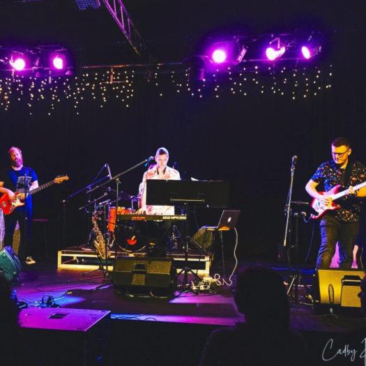 graham bell live gig band